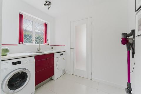 21 Wood Lane Close, Iver, SL0 0LH