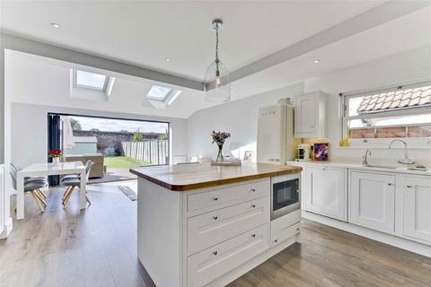 4 bedroom house to rent, Cedar Road, Weybridge KT13