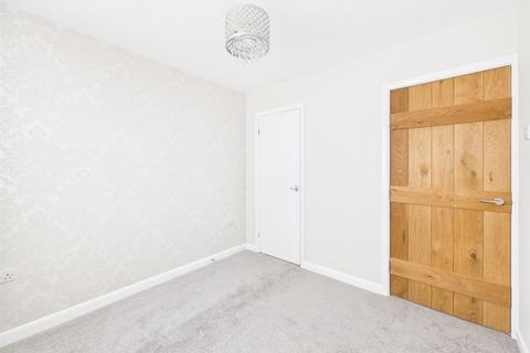 13 Anbrook Crescent, Hucclecote, Gloucester, GL3 3HL