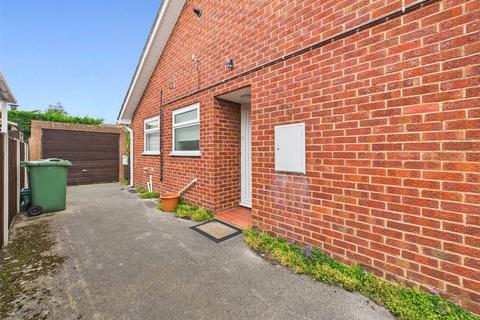 13 Anbrook Crescent, Hucclecote, Gloucester, GL3 3HL