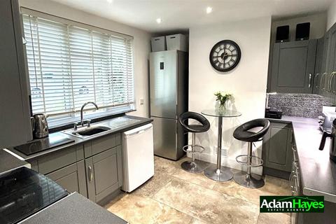 undefined, Woodhouse Road, London N12