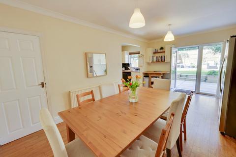 5 Vesper Walk, Leeds, LS5 3NQ