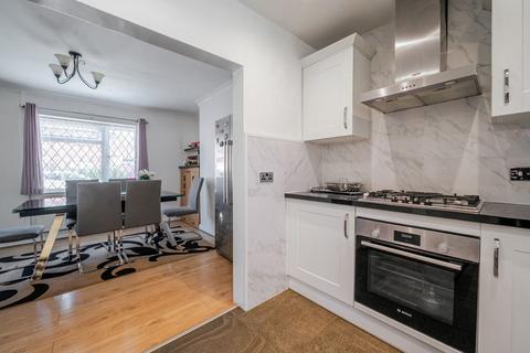 undefined, Baynard Close, Basingstoke, RG21 5LP