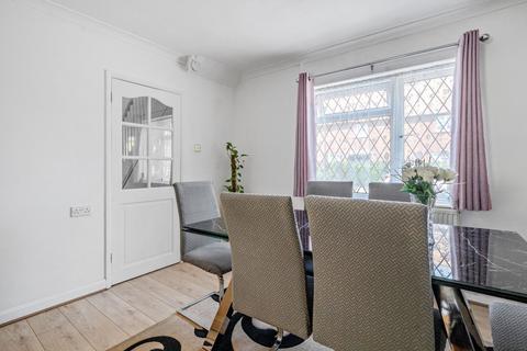 undefined, Baynard Close, Basingstoke, RG21 5LP