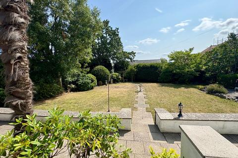 2 bedroom flat for sale, Babbacombe, Torquay