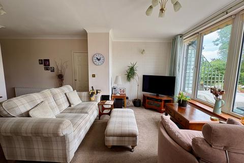 2 bedroom flat for sale, Babbacombe, Torquay