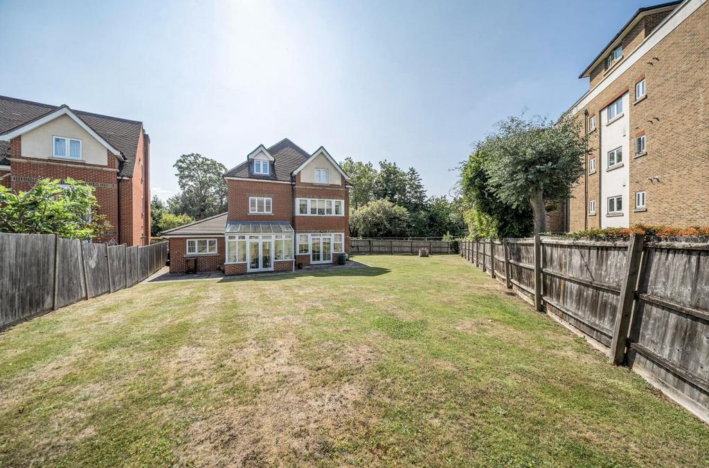 Davidson Frost-Wellings, DFW, Chandos Court, Back