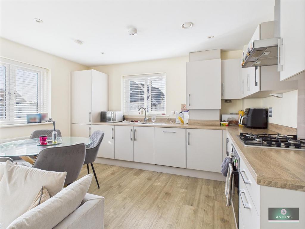 CAM02202 G0-PR0685-STILL006.jpg