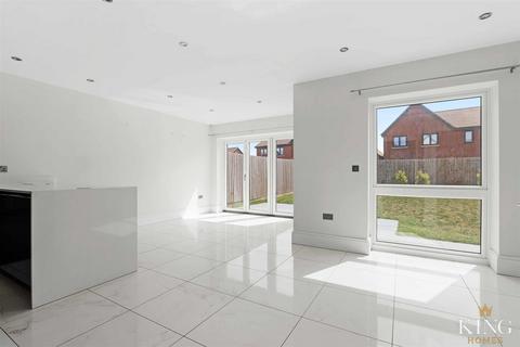 4 bedroom detached house for sale, Owl Rise, Stratford Upon Avon