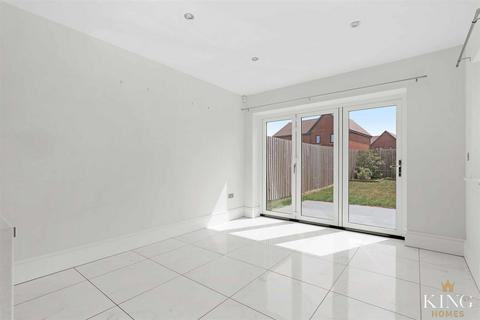 4 bedroom detached house for sale, Owl Rise, Stratford Upon Avon