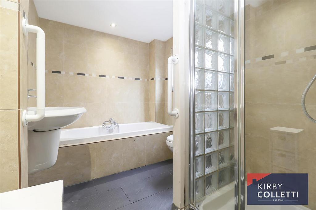 Ground floor bath/shower room