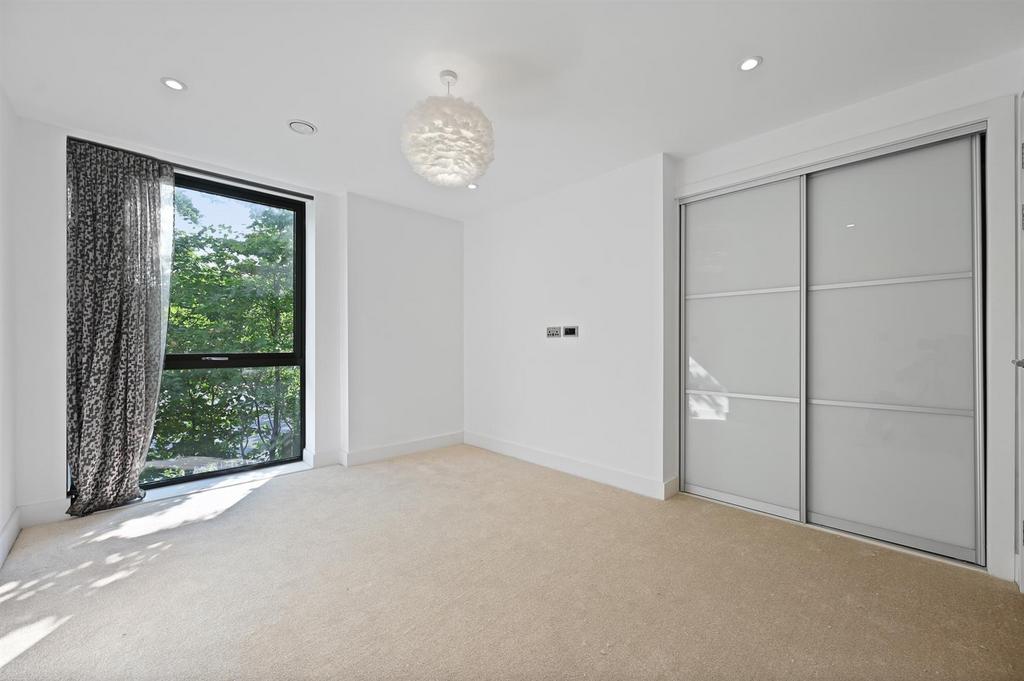 Bedroom 2 (2).jpg