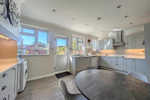 3 bedroom bungalow for sale, Brightlingsea CO7