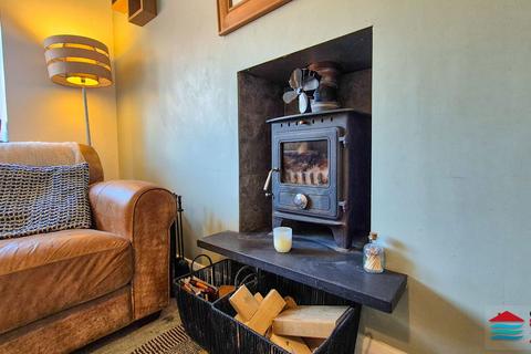 3 bedroom terraced house for sale, Pentreuchaf, Pwllheli, LL53