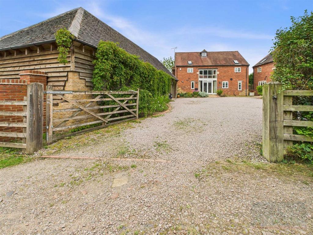 The Honeycombes, Bruntingthorpe
