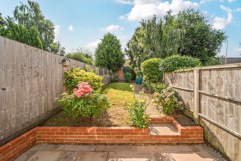 4 Hawarden Road, Caterham, CR3 5QT