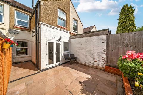4 Hawarden Road, Caterham, CR3 5QT
