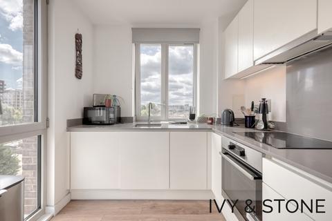 1 bedroom apartment for sale, Copeland Court, Silvertown, E16