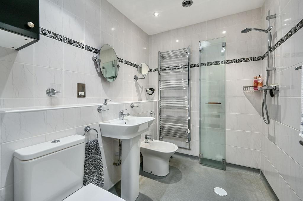 Shower Room / Wet Room