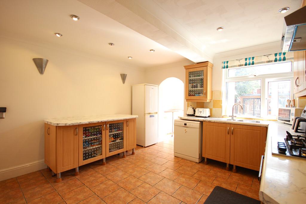 Kitchen WO Island 2