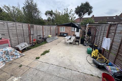 House share to rent, Arcadian Gardens, London N22