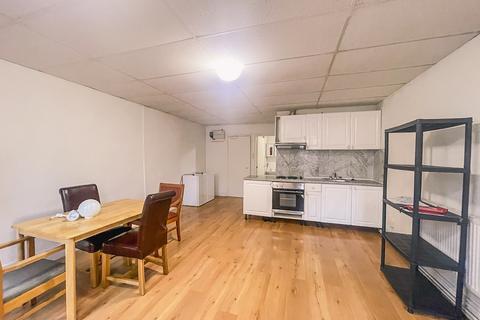 2 bedroom flat to rent, Kember Street, Islington, London  N1