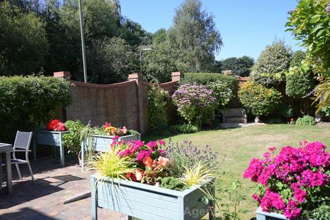 5 bedroom detached house for sale, Britannia Way, Priddy`s Hard