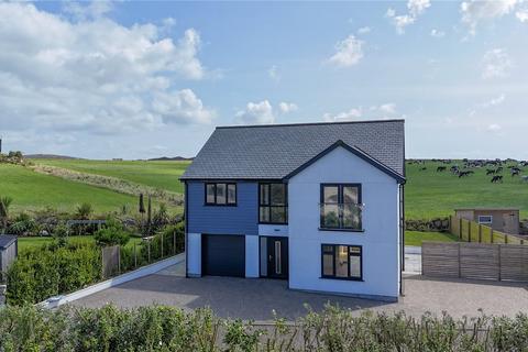 undefined, Eleni Close, Sennen TR19