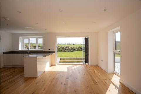 undefined, Eleni Close, Sennen TR19