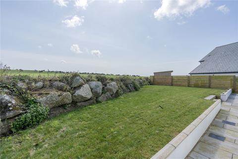 undefined, Eleni Close, Sennen TR19