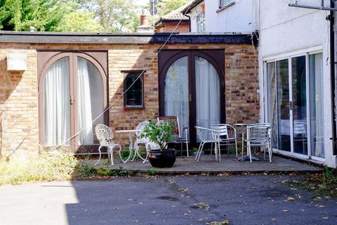 undefined, Station Road, Uxbridge, UB8