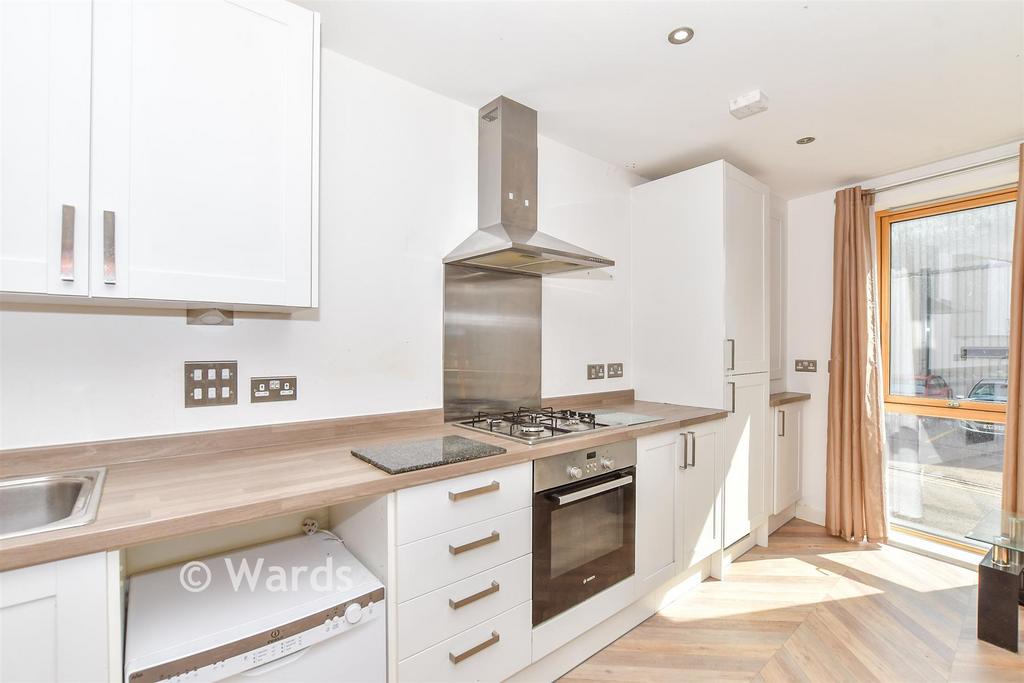 Lounge/ Diner/ Kitchen