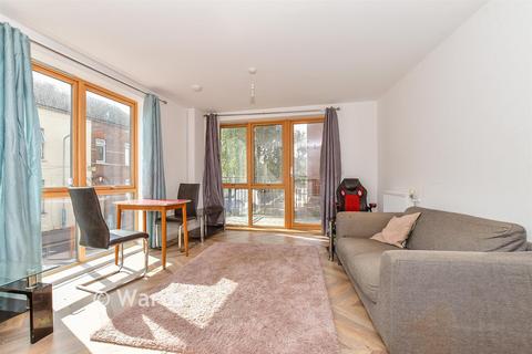 1 bedroom ground floor flat for sale, Avebury Avenue, Tonbridge, Kent