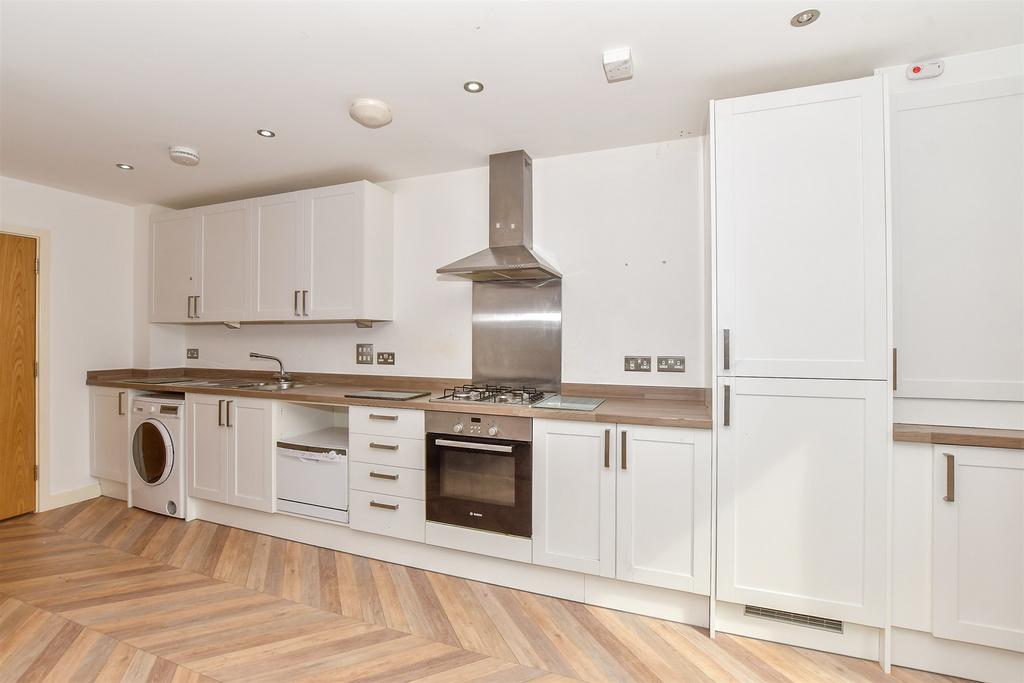 Lounge/ Diner/ Kitchen