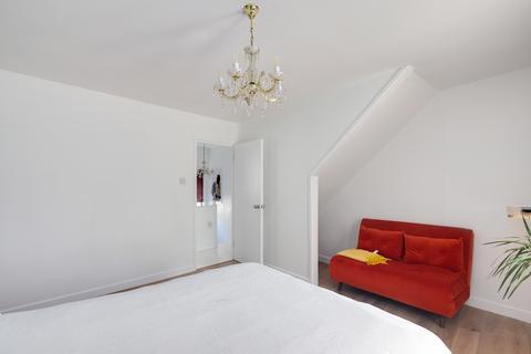 237a Bethnal Green Road, London, E2 6AB