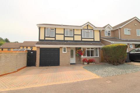 4 bedroom detached house for sale, Rylands Heath, Wigmore, Luton, Bedfordshire, LU2 8TZ