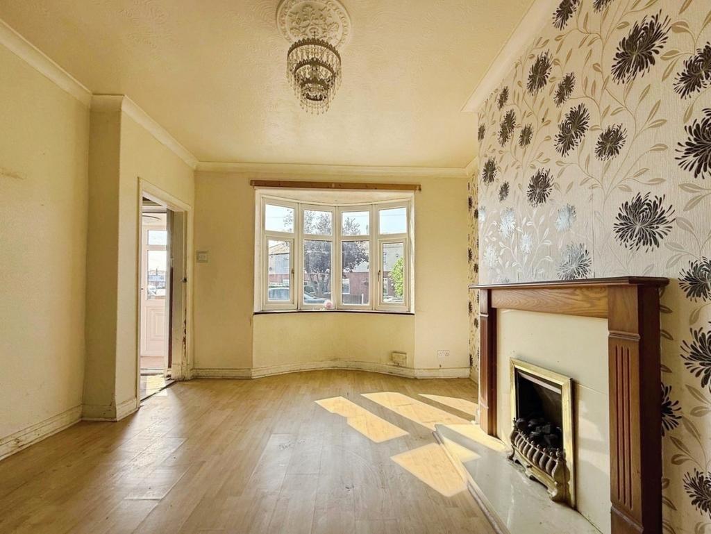 Pbox-living room-323762.jpg