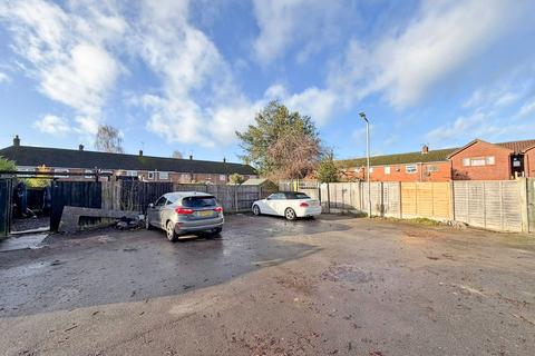 3 bedroom terraced house for sale, Letchmere Close, Pattingham, WV6