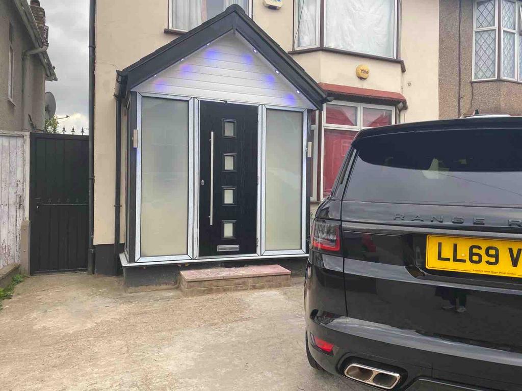 Ground Floor 2 Bedroom Flat  Pembroke Road Wemble