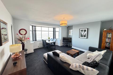undefined, Seaviews Apartment 2, Promenade, Whitley Bay.  * HOLIDAY LET APARTMENT *