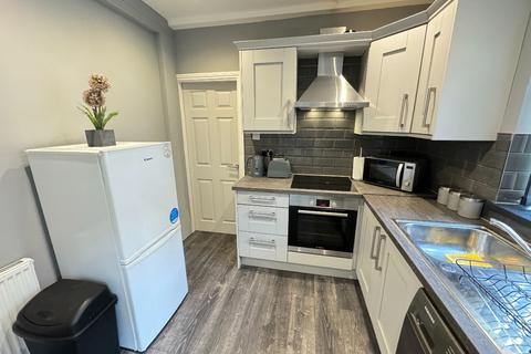 undefined, Seaviews Apartment 2, Promenade, Whitley Bay.  * HOLIDAY LET APARTMENT *