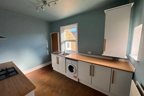 2 bedroom flat to rent, Esplanade, Whitley Bay