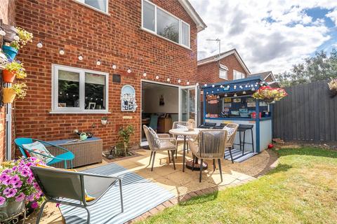 4 bedroom detached house for sale, Lothian Close, Buckinghamshire MK3