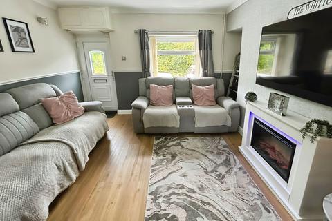17 Box Road, Grovesend, Swansea, SA4 8DB