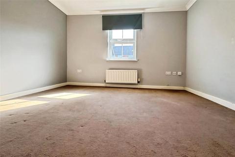 4 bedroom terraced house to rent, Pewter Court, Kent CT1