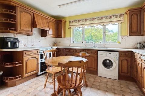 undefined, Lewiston Close, Brimscombe, Stroud