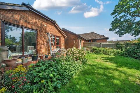 2 bedroom detached bungalow for sale, Fox Road, Haslemere, GU27
