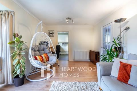 2 bedroom apartment for sale, Taylor Close, St. Albans, AL4 9YB