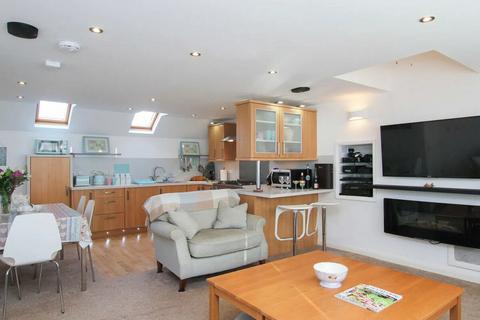 undefined, Bull Bay, Amlwch, Anglesey, LL68