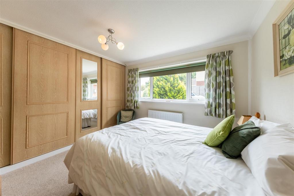 9 Orchard Dene-022.jpg